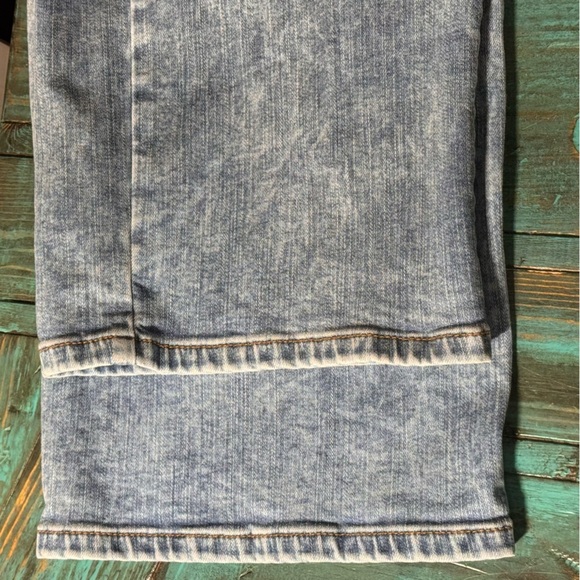 Torrid Bombshell Straight High-Rise Jeans Blue Acid Wash Size 20 - Picture 12 of 15